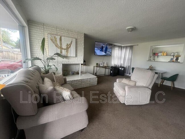 Foto del edificio - 839 W 1300 S St