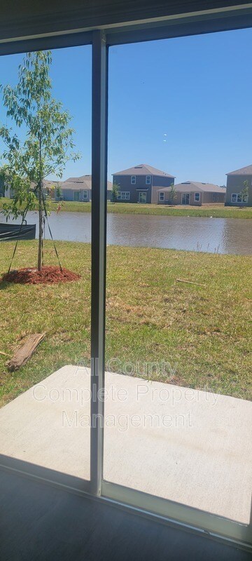 Foto del edificio - 6119 Bucking Bronco Dr