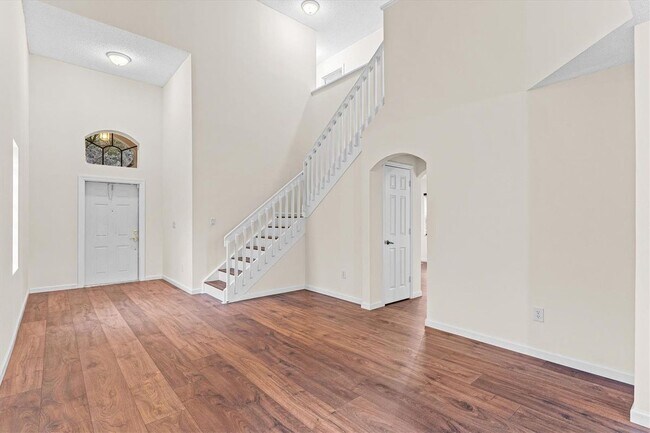 Foto del edificio - 17137 SW 13th St