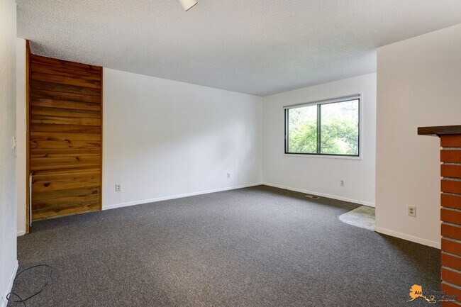 Foto del edificio - 3992 Baxter Rd