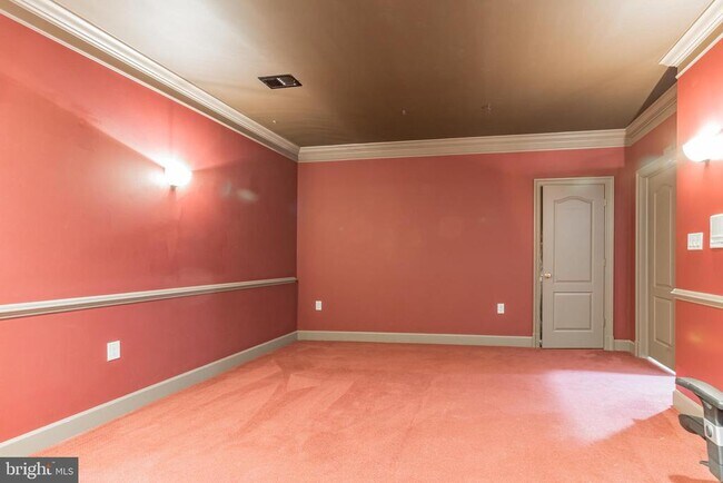 Foto del edificio - 6529 Fairlawn Dr