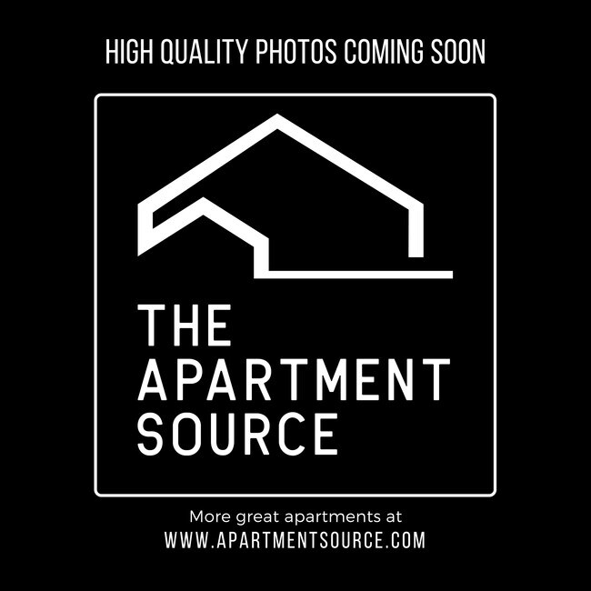 Building Photo - 3345 N Marshfield Ave