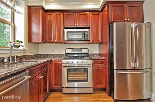 Foto del edificio - 1 br, 1 bath - 1180 Narragansett Blvd Apt B6