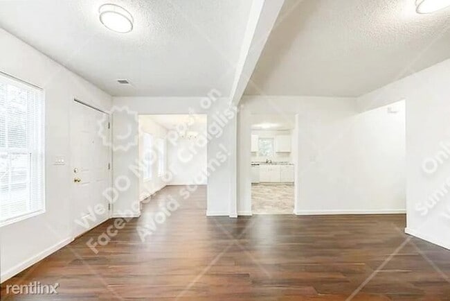 Building Photo - 4 br, 2 bath House - 1367 Railroad Ave