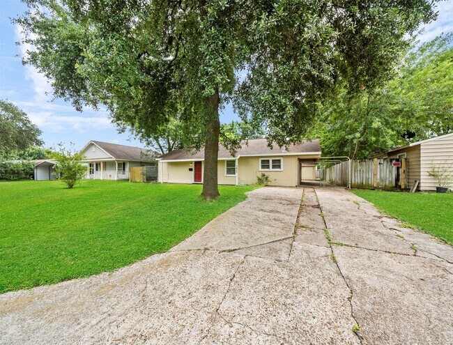 Foto del edificio - 1413 3rd Ave N