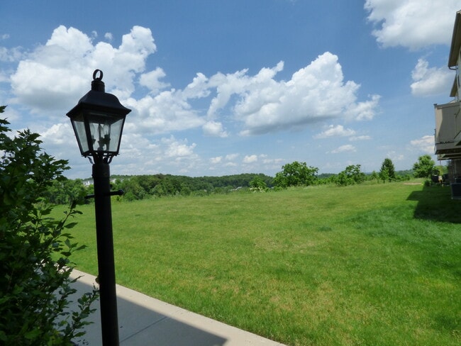 Photo - 2703 Pointe View Dr Townhome