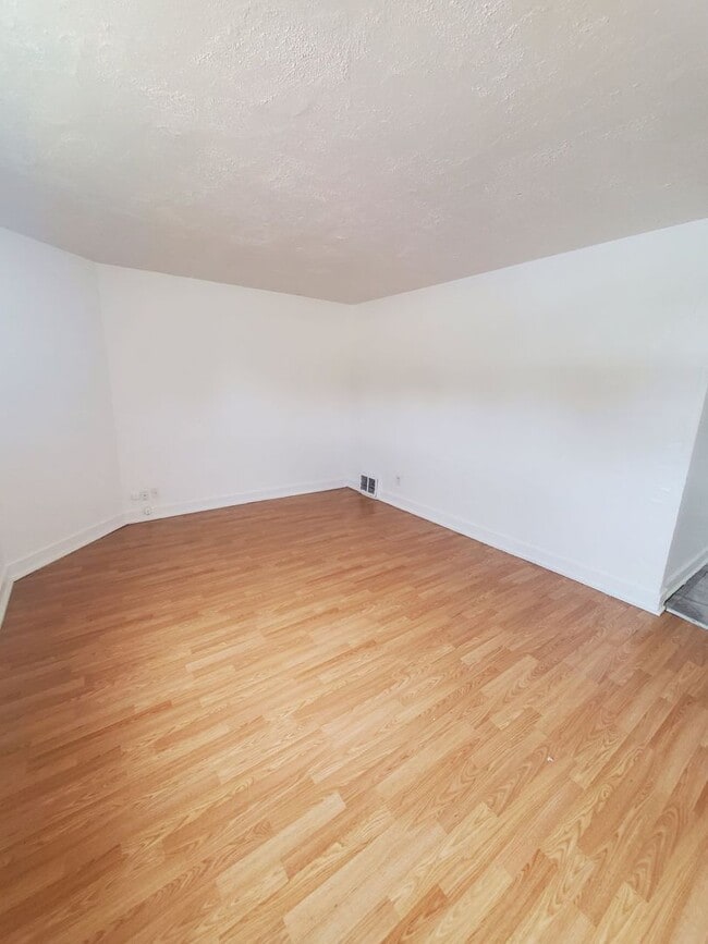 Building Photo - 2020 54th St