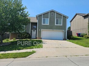 Building Photo - 16860 Larimore Ave