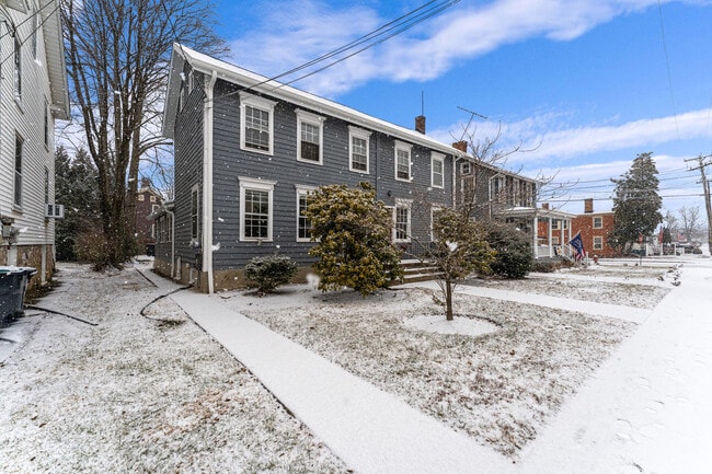 Building Photo - 20 Park Ave