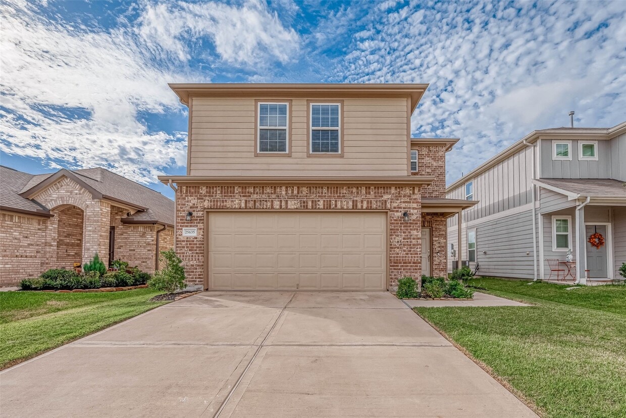 Primary Photo - 25635 Royal Catchfly Rd