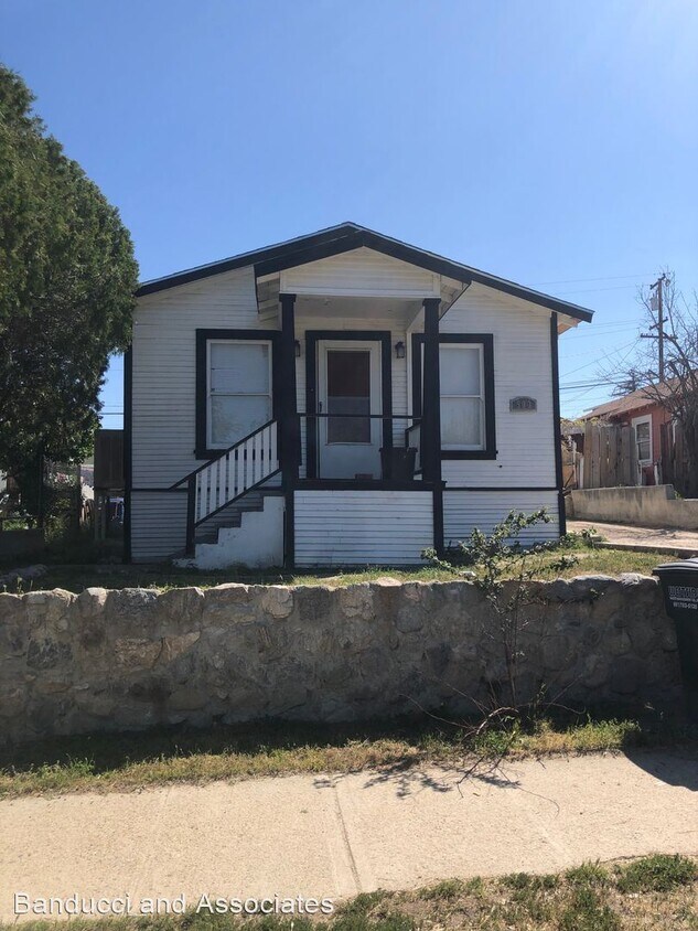 Primary Photo - 3 br, 1.5 bath House - 503 D St