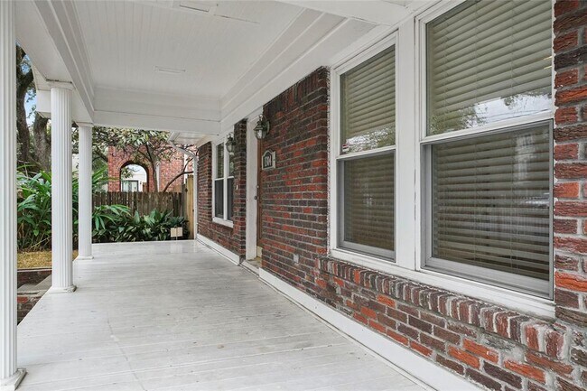 Foto del edificio - 1304 Hyde Park Blvd