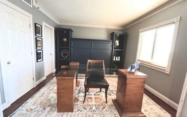 Foto del edificio - 3481 Lakeside Dr NE