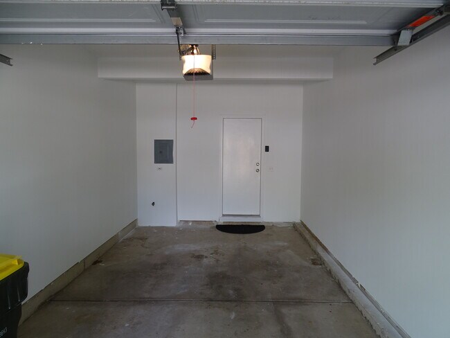 Building Photo - 142 Polaris Drive