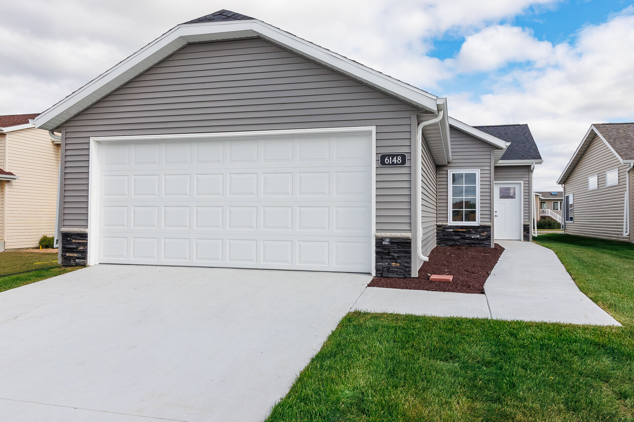 6148 Exterior - 6148 22nd St S