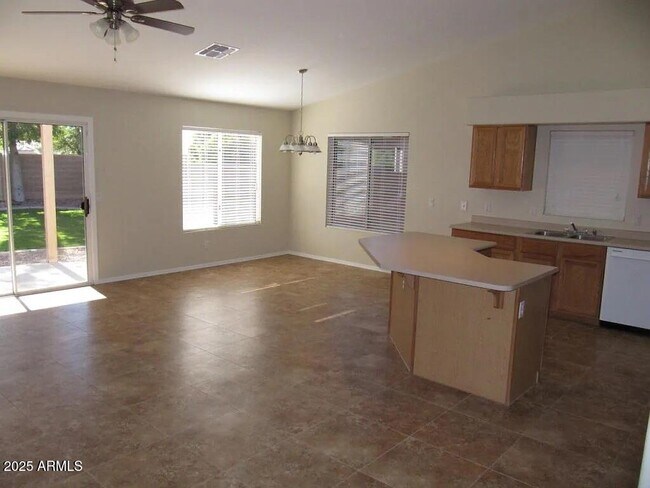 Foto del edificio - 4757 W Kristal Way