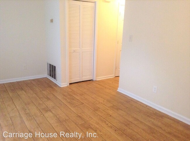 Building Photo - 2 br, 2.5 bath House - 1144 Barnett Shoals Rd