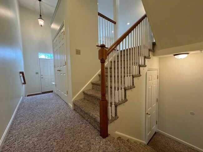Foto del edificio - THREE BEDROOM TOWNHOUSE- East Penn Schools