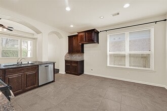 Building Photo - 4943 Ginger Bluff Trail