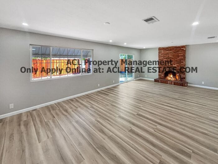 Foto principal - Stylishly Renovated Home with New Kitchen ...