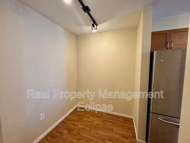 Foto del edificio - 118 107th Ave NE