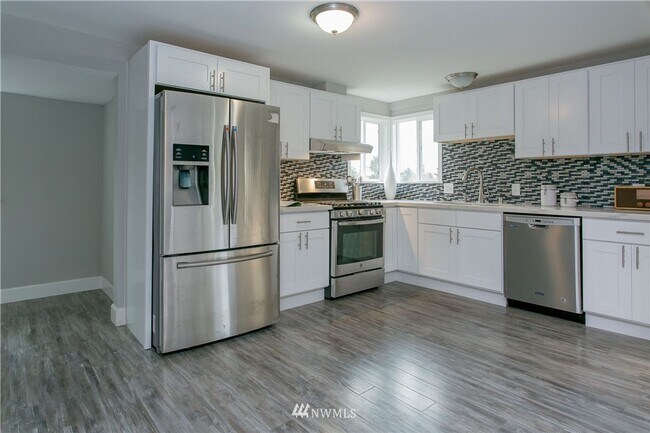 Foto del edificio - 4722 47th Ave SW