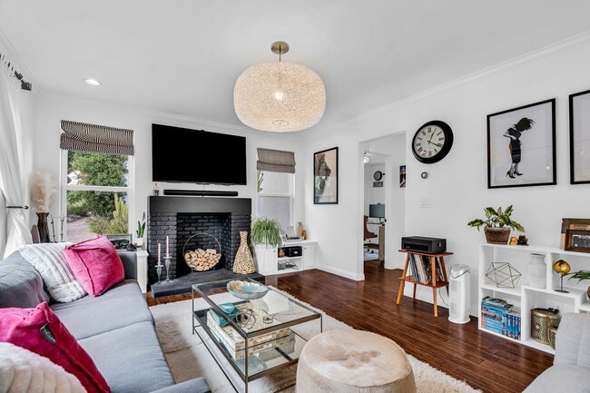 Foto del edificio - 5182 Ellenwood Dr