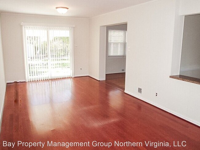 Foto del edificio - 4 br, 2.5 bath House - 9004 STRATFORD LANE