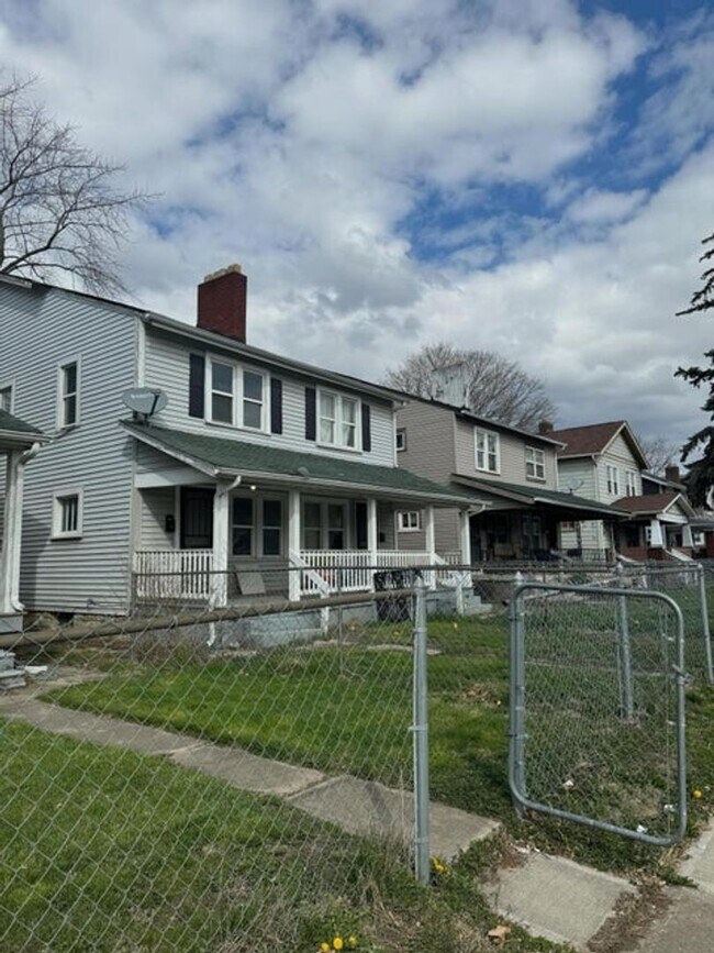 Foto del edificio - 1078-1080-1080 E 17th Ave