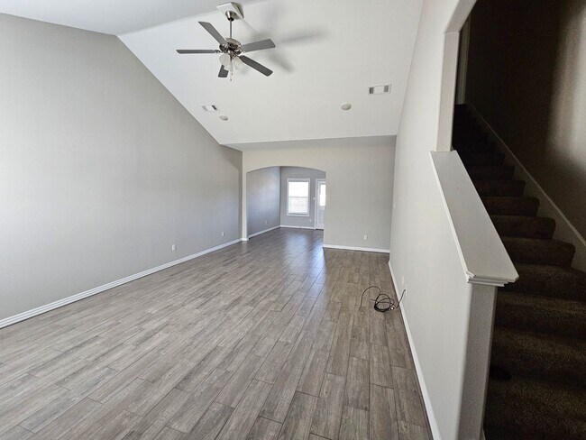 Building Photo - **Move In Special: $1500 to Move In  (incl...