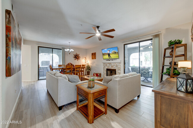 Foto del edificio - 15252 N 100th St