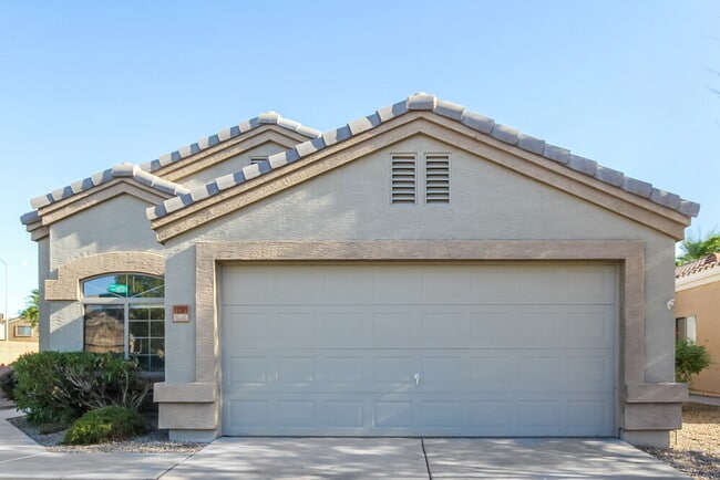 Building Photo - 12501 W Mandalay Ln