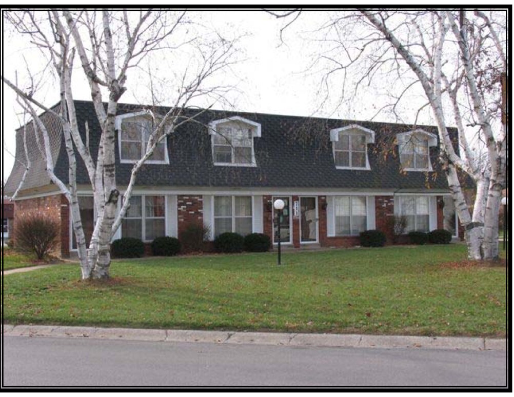 Foto del edificio -711 N madera de cerezo - Fairwood West Apartments