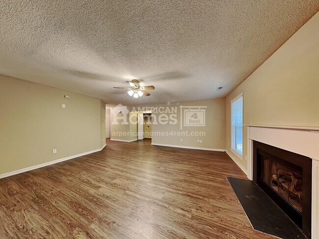 Building Photo - 1331 Brompton Lane
