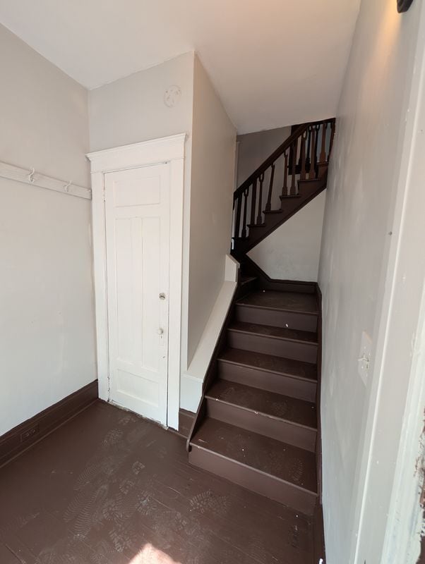 Building Photo - 1097 Dewey Ave