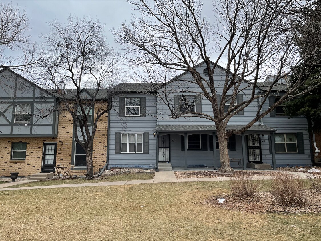 Front of the unit - 670 Winona Ct