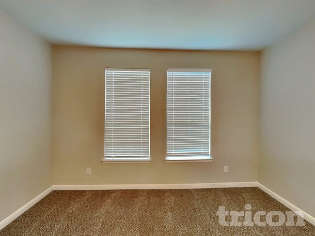 Building Photo - 162 Colter Dr