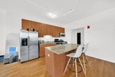 Foto principal - 437 W Division St