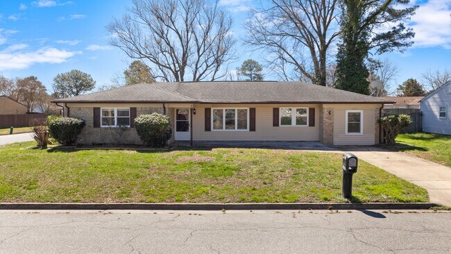 Building Photo - 3201 Bruno Dr
