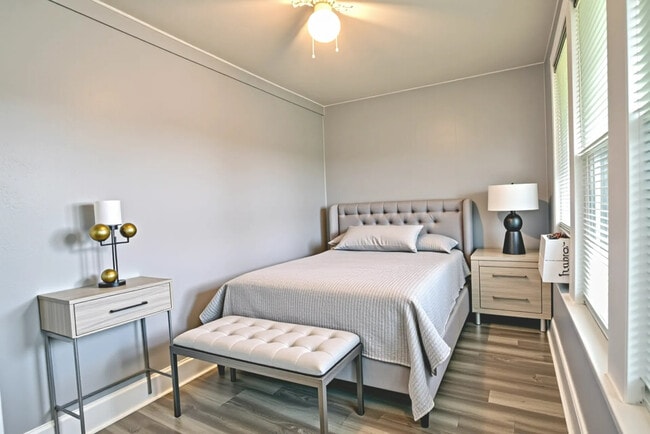 Foto del edificio - 608 N Anglin St