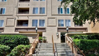 Building Photo - 8889 Caminito Plaza Centro