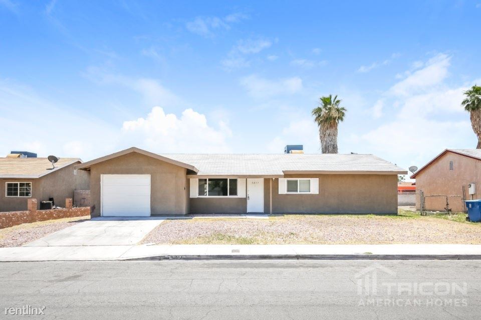 Primary Photo - 3813 Hudson Bay Ave