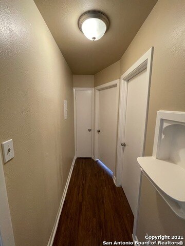 Foto del edificio - 211 Sunnyland Dr