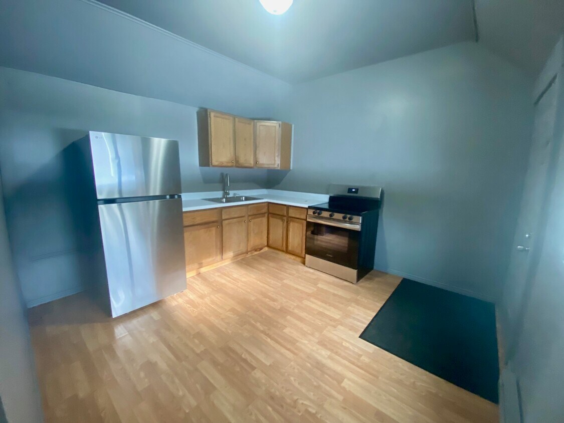 Foto principal - 170 Perthshire Dr