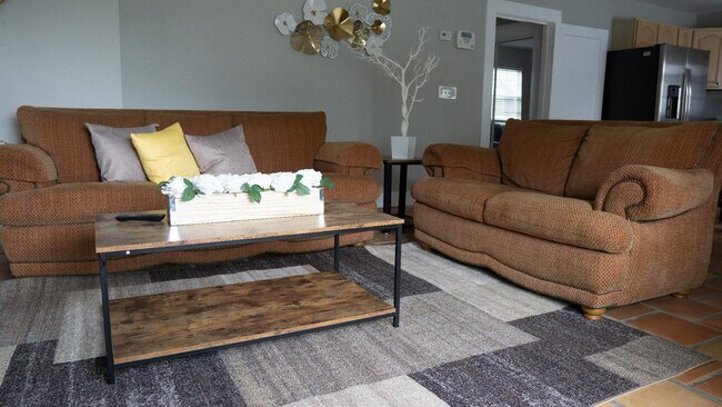 Building Photo - 4001 W North B St