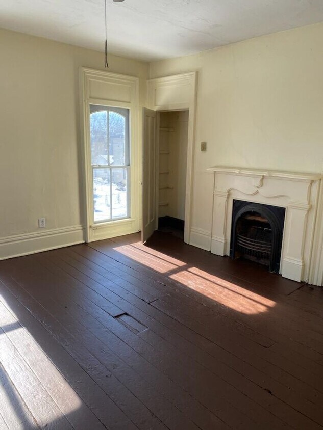 Foto principal - 210 Lawrence St