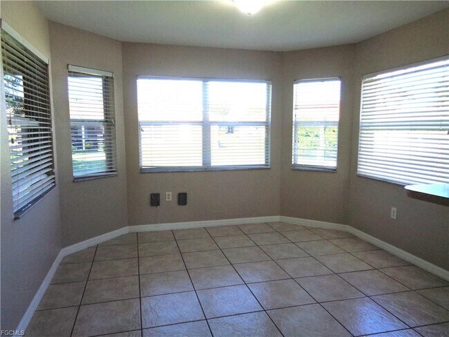 Foto del edificio - 2716 SW 12th Pl