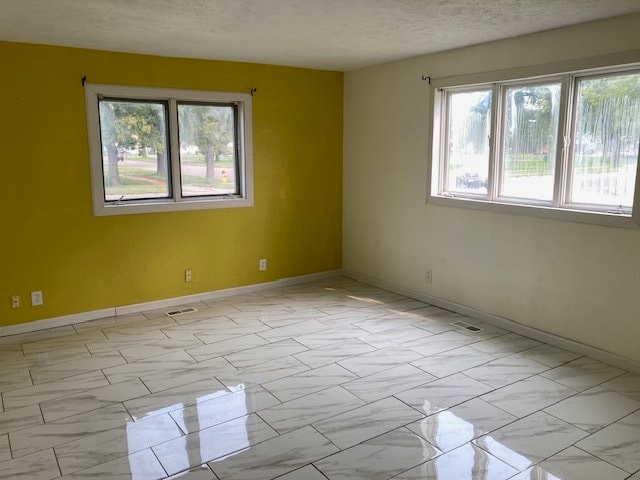 Foto del edificio - 122 E 6th St