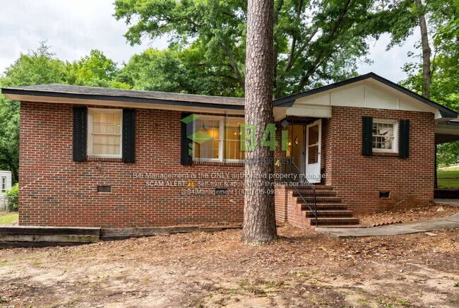 Building Photo - 4 Dean Dr