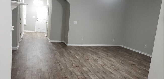Foto del edificio - 5682 Lawley Rd